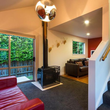 Riverview Retreat Holiday Home By Majordomo Квінстаун Екстер'єр фото